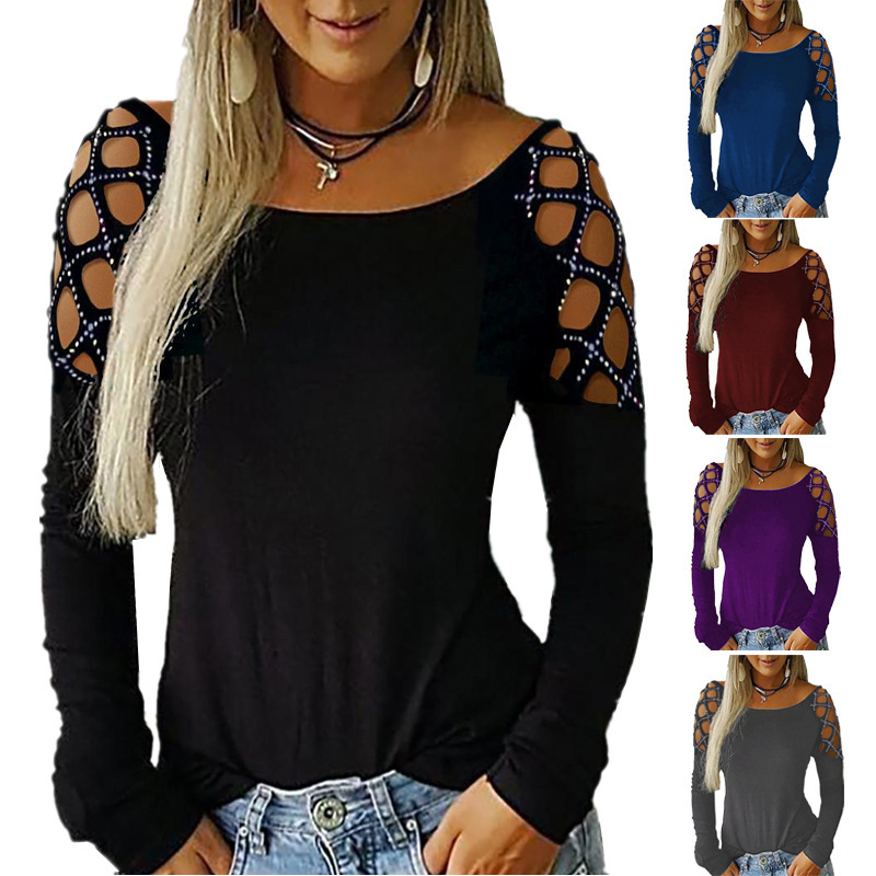 Blouse Off Shoulder - เสื้อยืดผู้หญิงเปิดไหล่แขนยาว ประดับเพชรเทียม ดีไซน์เว้าช่วงตัว ทรงเข้ารูป สไตล์ลำลอง เหมาะสำหรับงานปาร์ตี้
